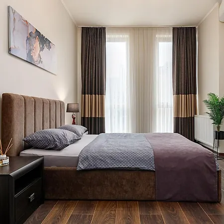 Lights With Two Bedrooms In The Center Of דירה לבוב