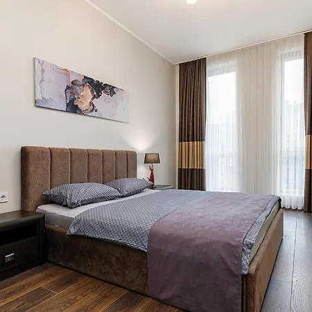 Lights With Two Bedrooms In The Center Of דירה