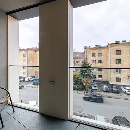 Lights With Two Bedrooms In The Center Of דירה לבוב